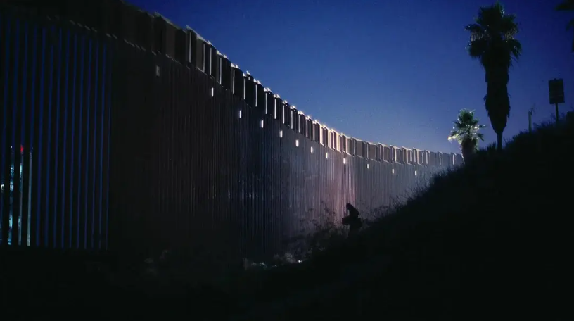 慕信轩：避险光环褪色，黄金回调还是新起点？